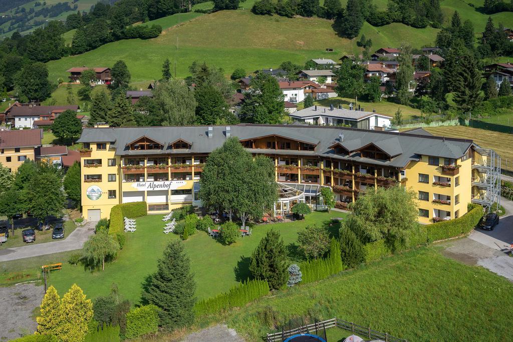 Отель Alpenhof Brixen Бриксен-им-Тале Экстерьер фото